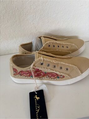 Montana West Tan Embellish Sneakers Woman’s SZ 10 NWT